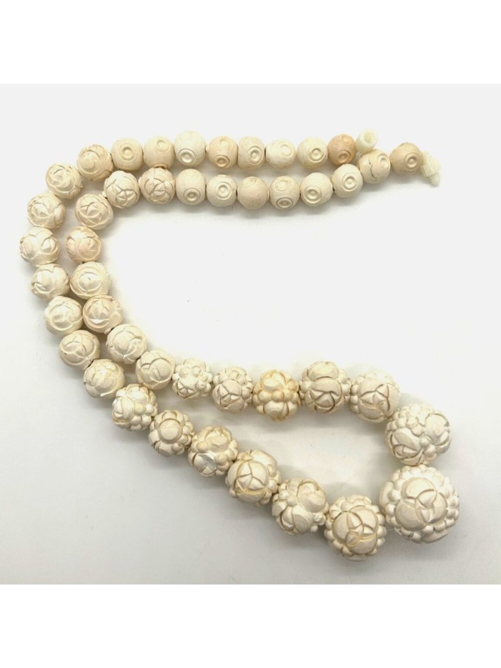 Vintage Carved Celluloid Bead Necklace With Floral & Swirl Designs Cream Tones